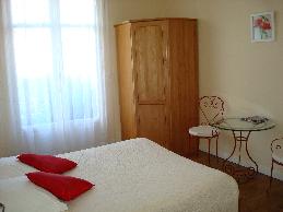 chambre hote saumur armoire coquelicot