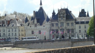mairie de Saumur chambre hotes Le Lamartine